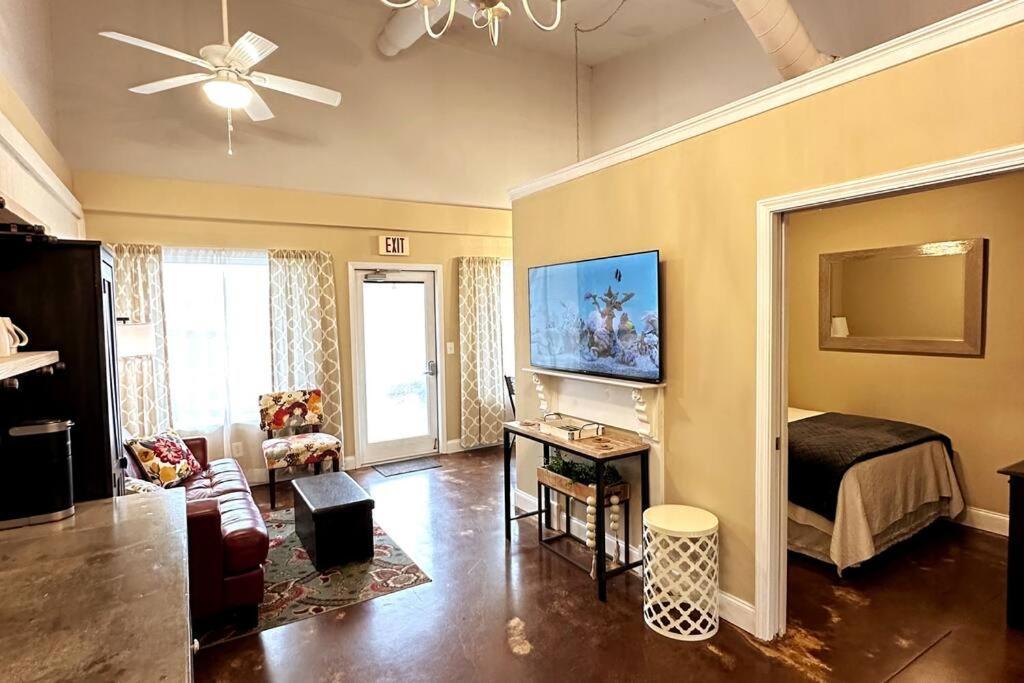 Haven At Hazel~Downtown Bungalow Demorest Exteriér fotografie