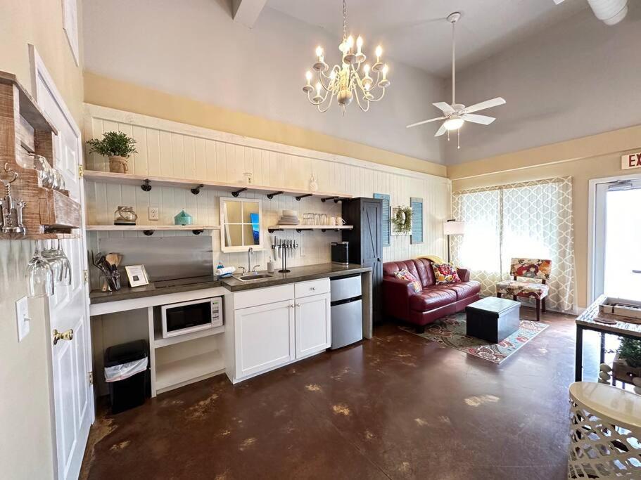 Haven At Hazel~Downtown Bungalow Demorest Exteriér fotografie