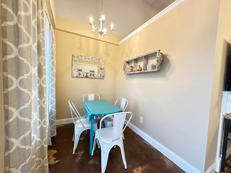 Haven At Hazel~Downtown Bungalow Demorest Exteriér fotografie